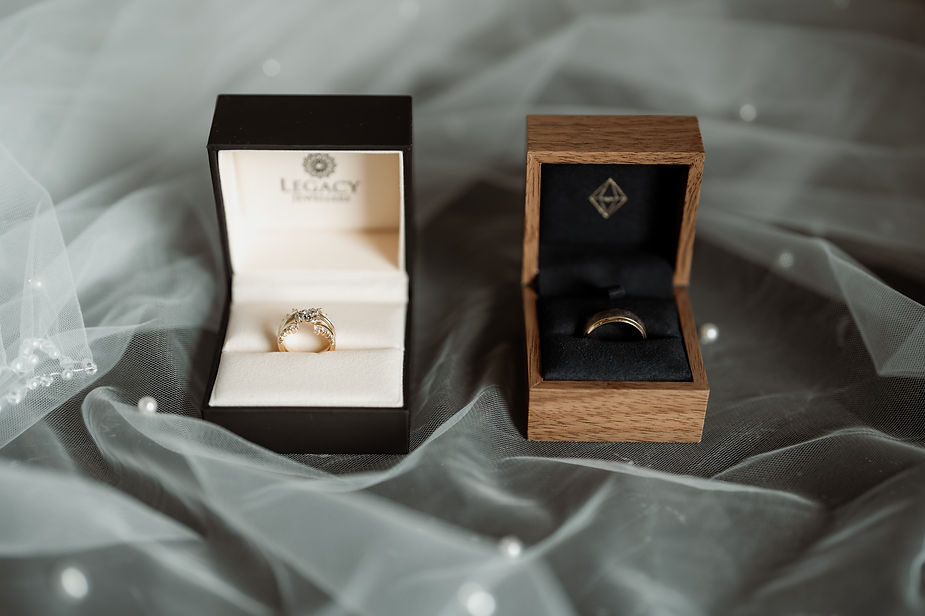 wedding rings during an adventure wedding in iceland.
